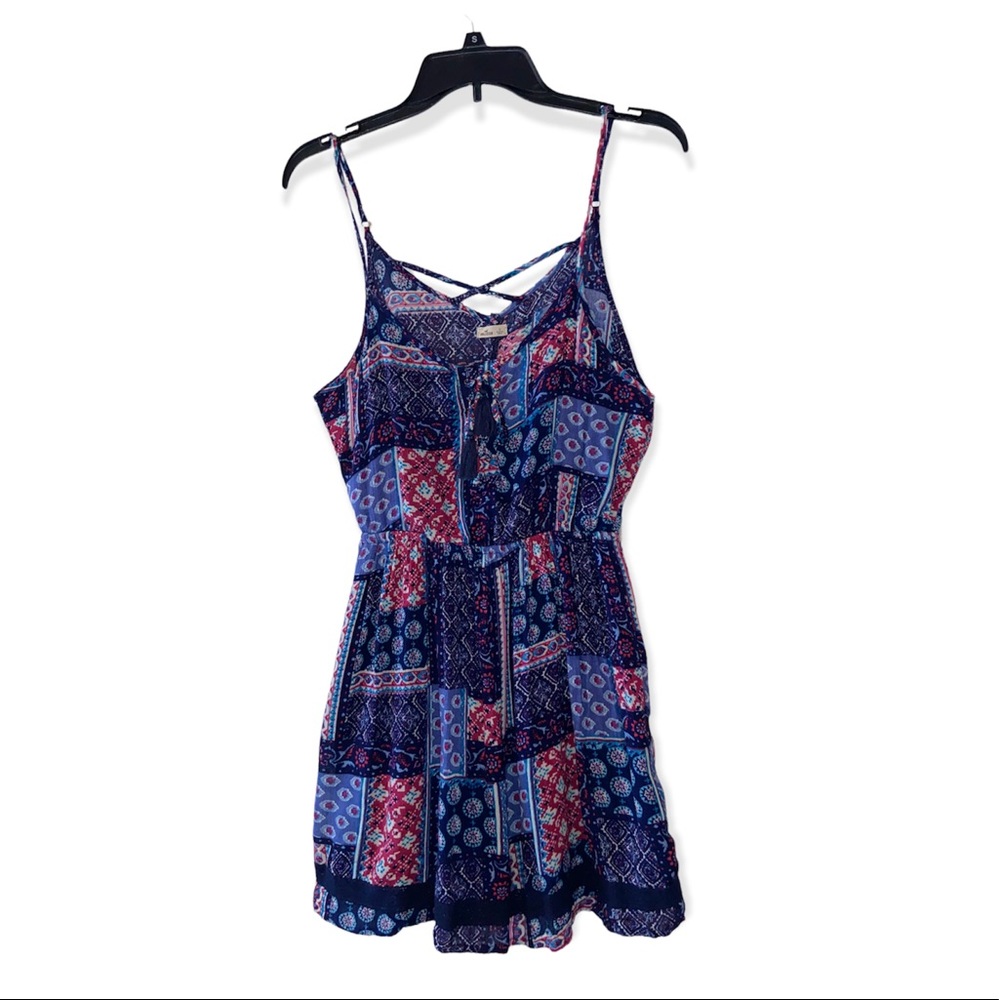 Hollister woman’s paisley dress